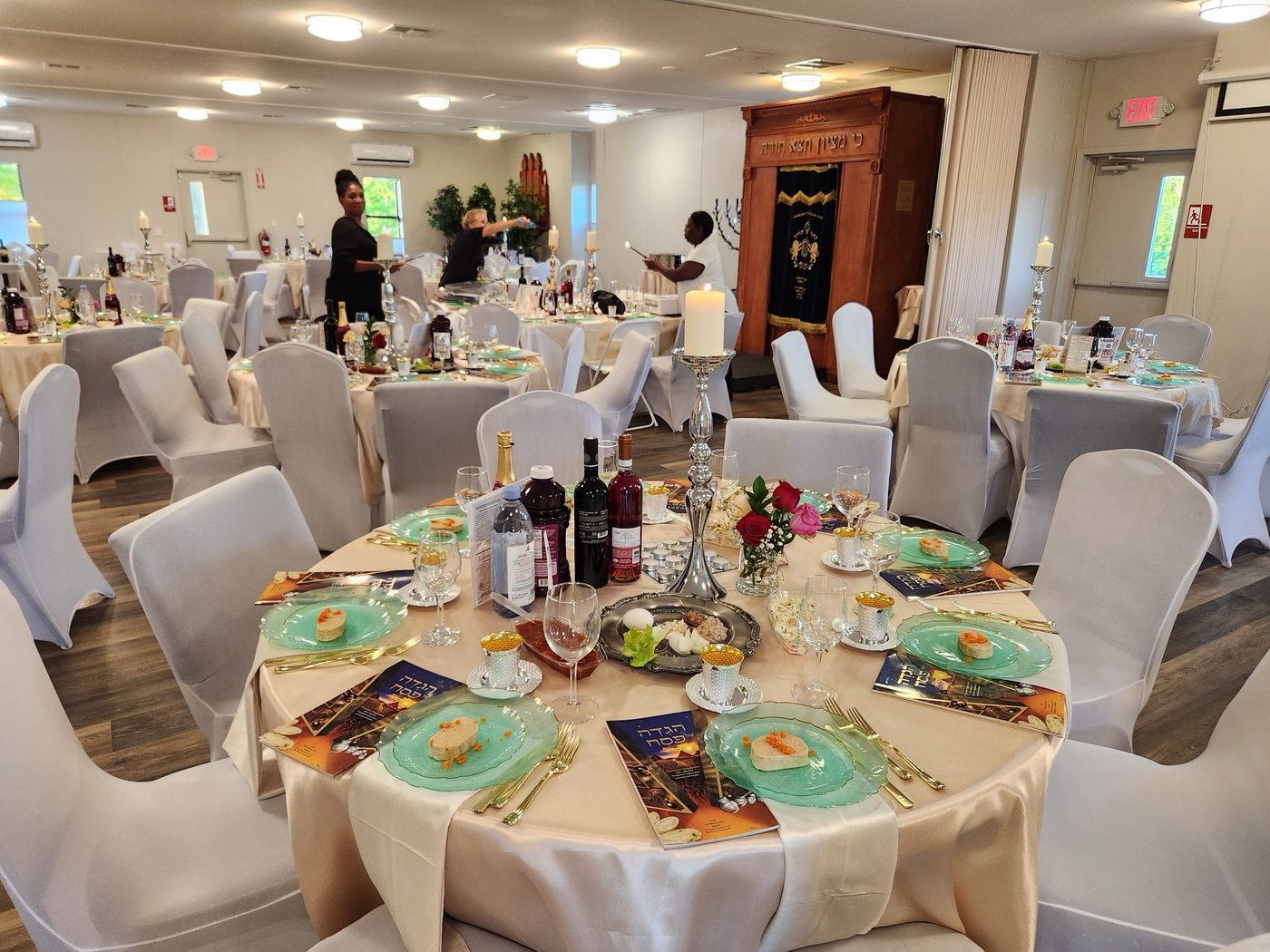 The community Seder at Chabad of Venice